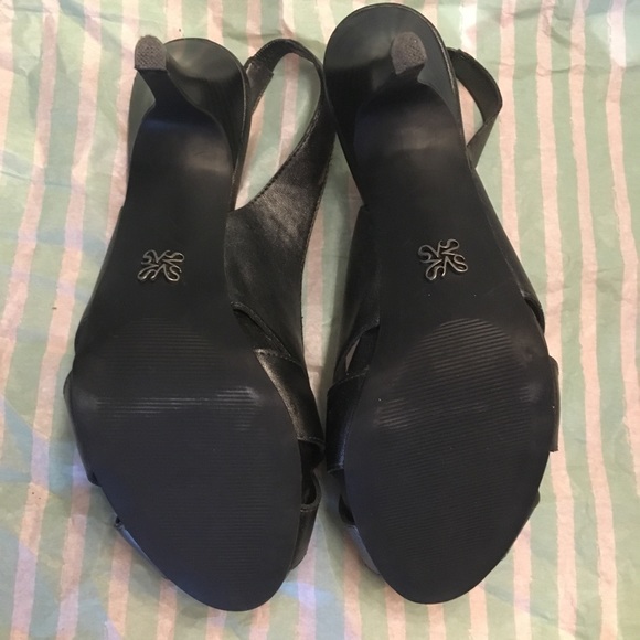 Simply Vera Vera Wang Gray Gems Bling Sandal Heels - Picture 4 of 6